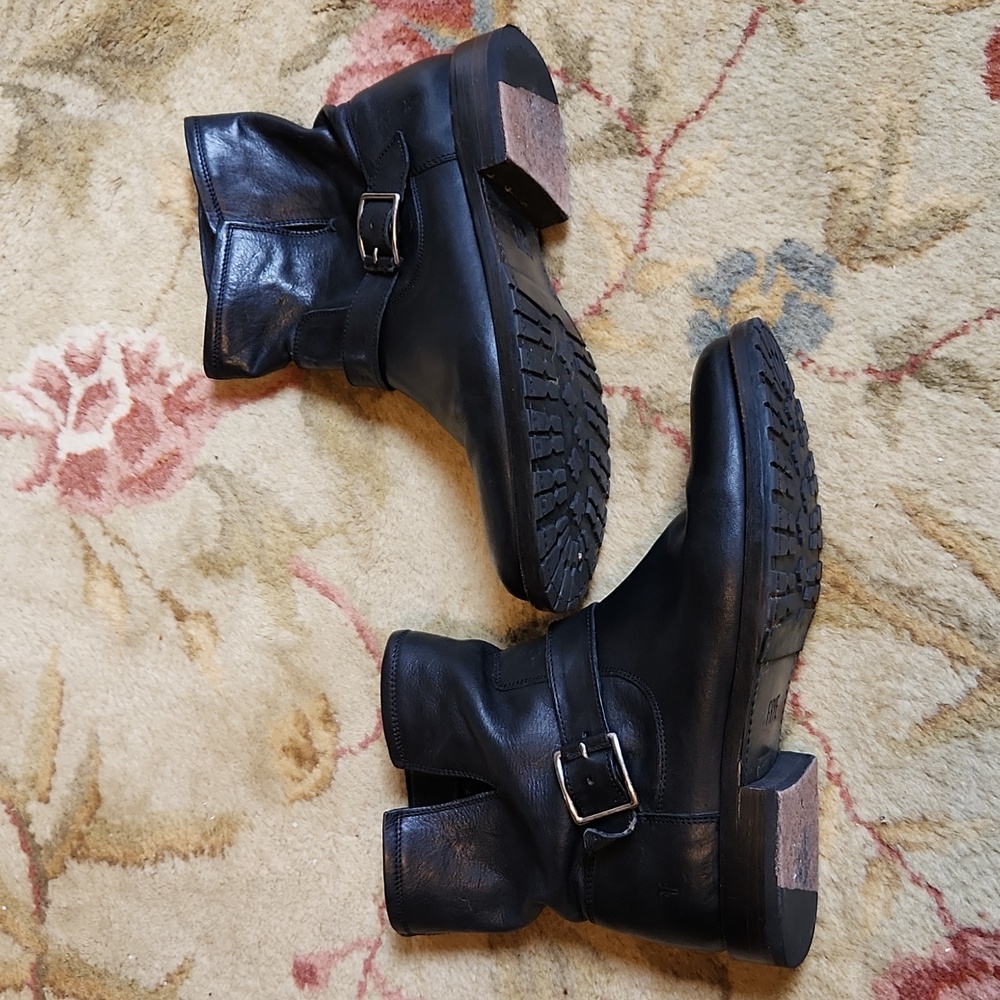 FRYE Nathalie black leather boot, 9.5 B